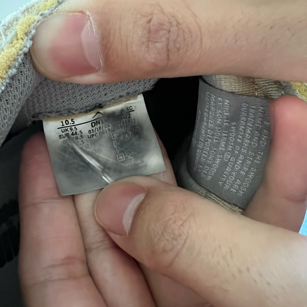 Nike Men's Sneakers In Gray And White - image 5